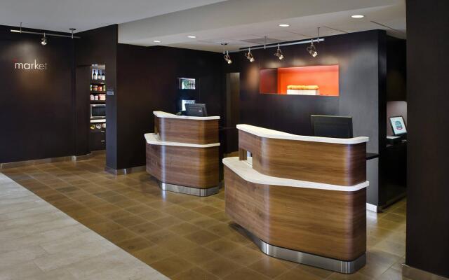 Courtyard By Marriott Hartford/Windsor Airport