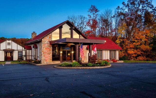 Red Roof Inn & Suites Hazleton