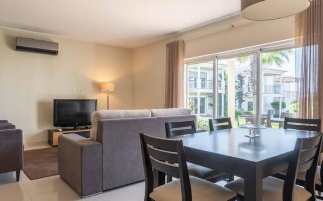 Sensational 2 Bedroom Townhouse 4 People