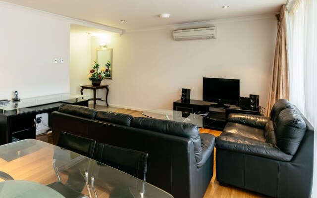 Wray Apartment