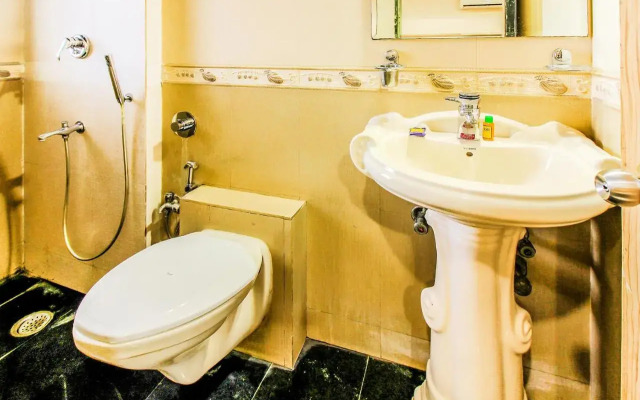 Fabhotel Sahar Garden