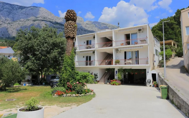 Studio Tucepi 6695e