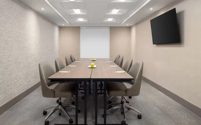 Home2 Suites By Hilton Kitchener