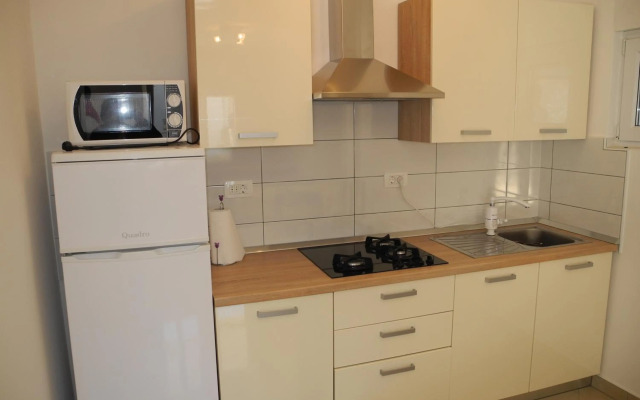 BUTO br. 2 (2+2 pax)