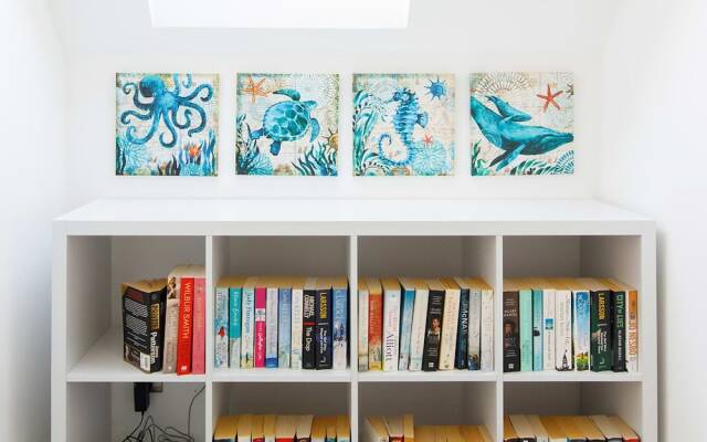 The Sea House - Ultimate Seafront Living Sunsets