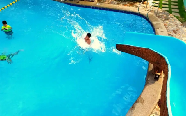Crystal Shore Beach Resort powered by Cocotel