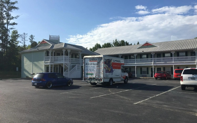 Woodstream Inn
