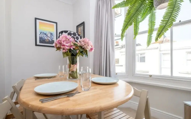 Host Stay Guildford Apartment