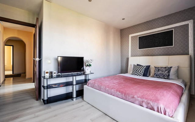 MaxRealty24 on 21 Vinnitskaya street