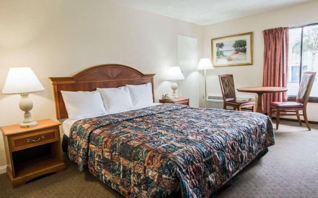 Rodeway Inn Maingate