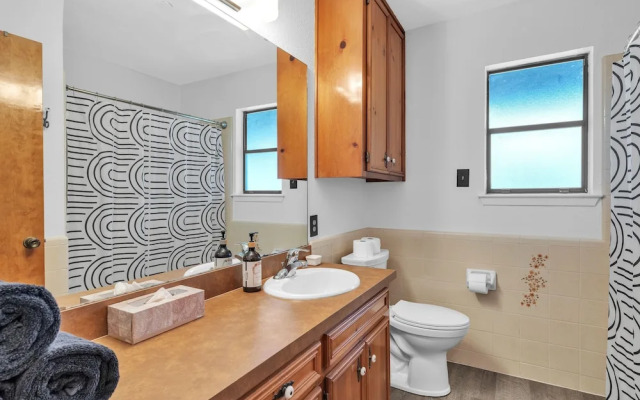 Lake House At Granbury 3 Bedroom Home