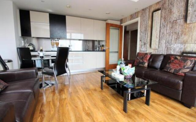 Media City LOWRY Apartment 4 Guests 2 Bed