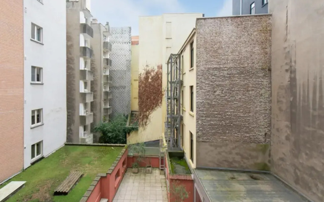 Apartment With Frontal sea View