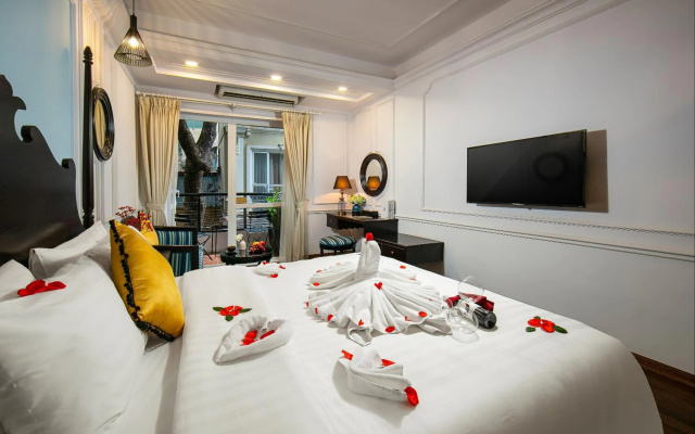 Artisan Boutique Hotel – Guest Rooms – Hanoi