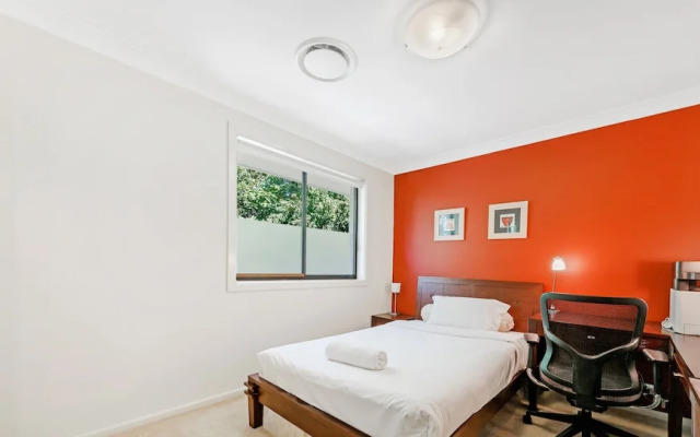 Kozyguru | Westleigh | 4 Bed Room | Free Parking