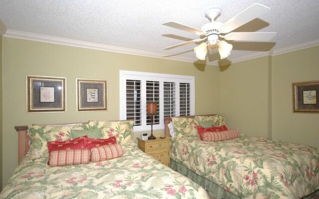 Shoreline 1043 Condo by RedAwning