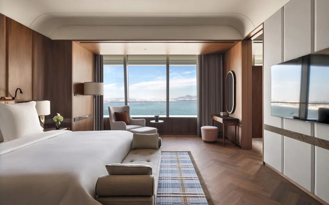 Four Seasons Hotel Dalian