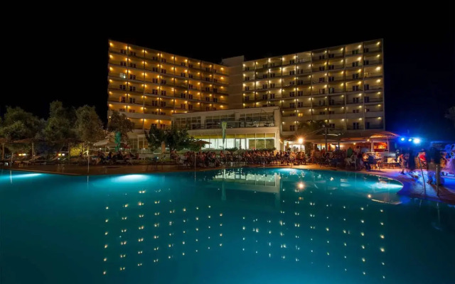 Evia Riviera Resort