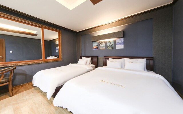 M Boss Motel