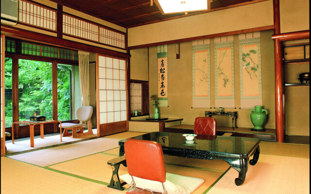 Kyoto Nanzenji Garden Ryokan Yachiyo Established in 1915