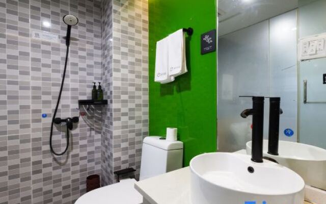 Box Space Hotel (Shanghai Songjiang University Town)