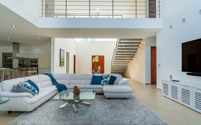 Casa Ave, Luxury & Resort Living