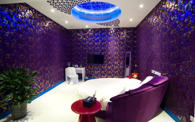 Jiaxing Yilian City Art Hotel