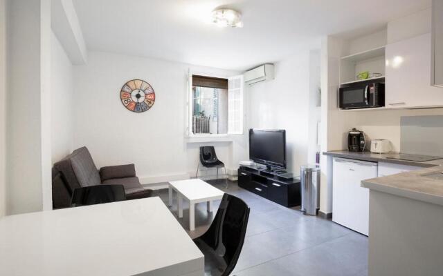 BNB RENTING Chez Dominique - 1 chbre 2-4pers Centre Antibes Migrainier