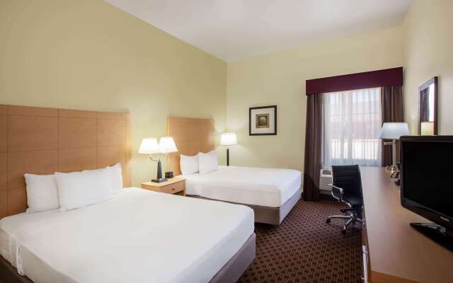 La Quinta Inn & Suites by Wyndham Odessa North