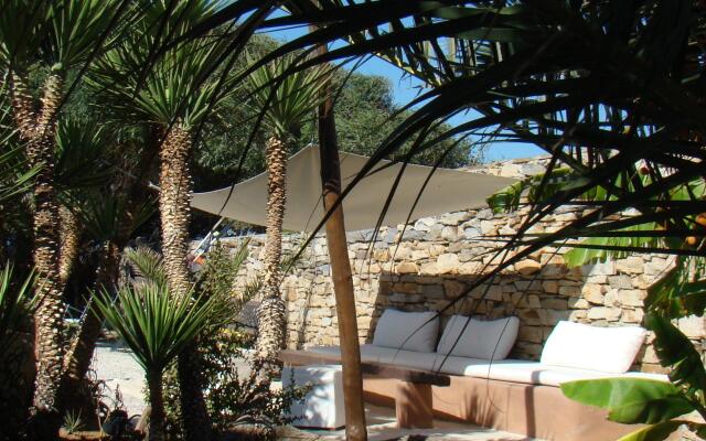 Medusa Beach Resort and Suites