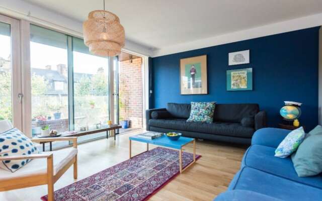 Bright 2 Bedroom Flat By Elephant And Castle