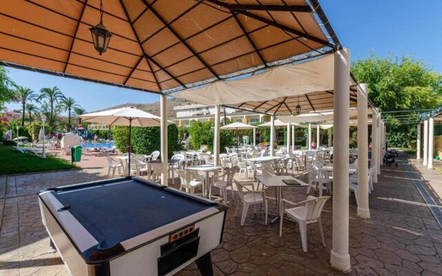 Mariner Club Apartments