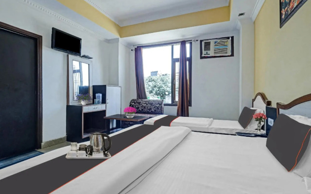 spot on 89476 Hotel Shalimar Lodge