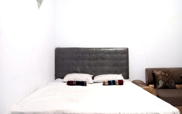 Villa Cahaya 3 Guci Mitra Reddoorz – Guest Rooms – Guci