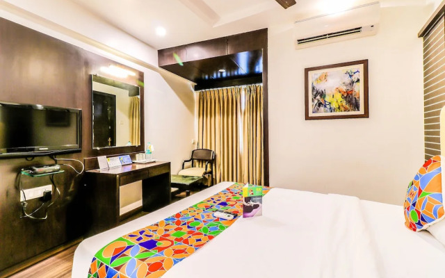 OYO 13105 Hotel Blue Diamond