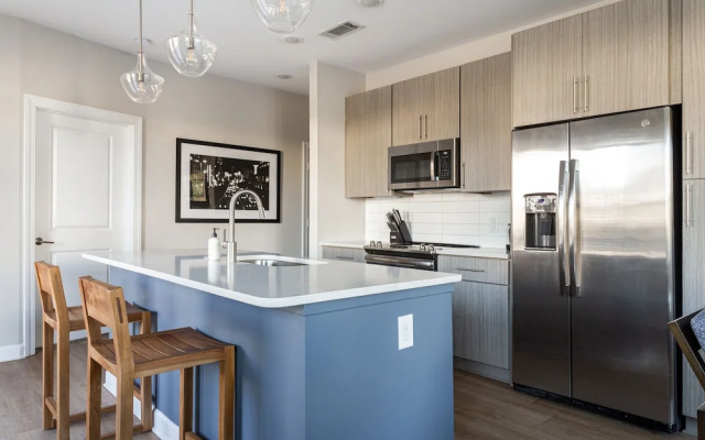 Kasa FreeMoreWest Charlotte