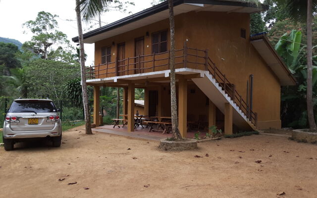 Sinharaja Birder's Lodge