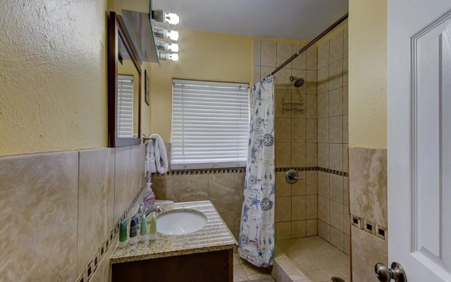 Clearwater Beach Cabana by RedAwning