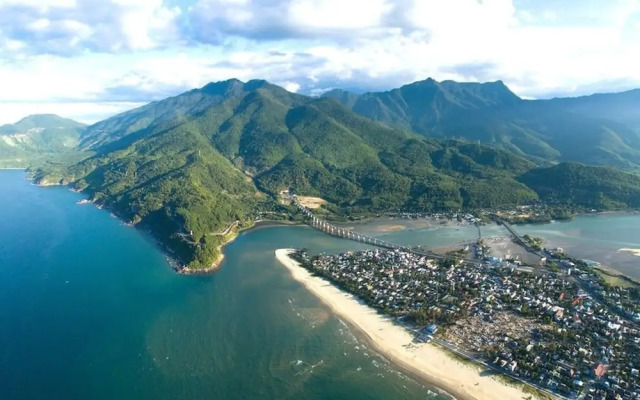 LangCo Bay Retreat