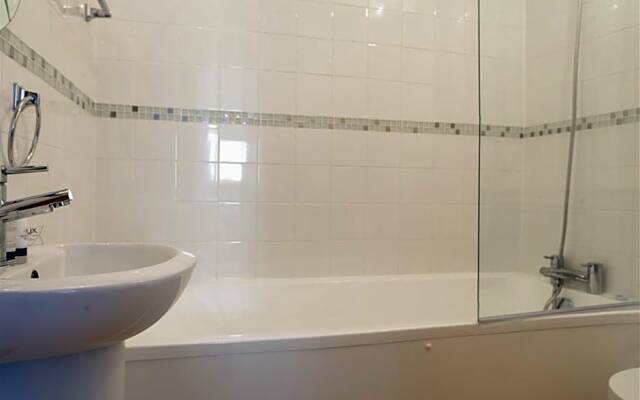 Observation Apartment On The Beach