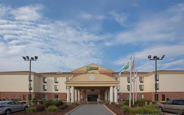 Holiday Inn Express Charles Town, an IHG Hotel