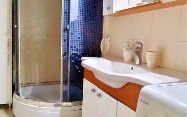 Flat Close to Beach With Balcony in Konyaalti