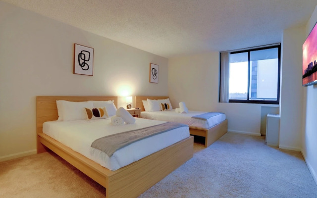 Close to Airport in Crystal City