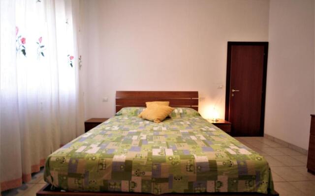 ELENA ATTICO con TERRAZZA, SOLARIUM VISTA MARE e piscina condominiale