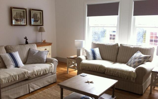 Harbour Retreat Padstow - Entire Apartment