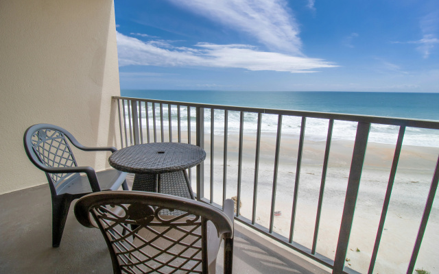 The Oceanfront Litchfield Inn