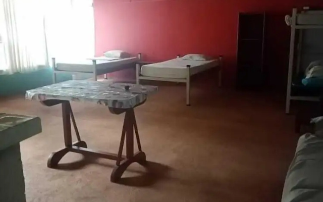 Hostel y Cabinas Tapandua