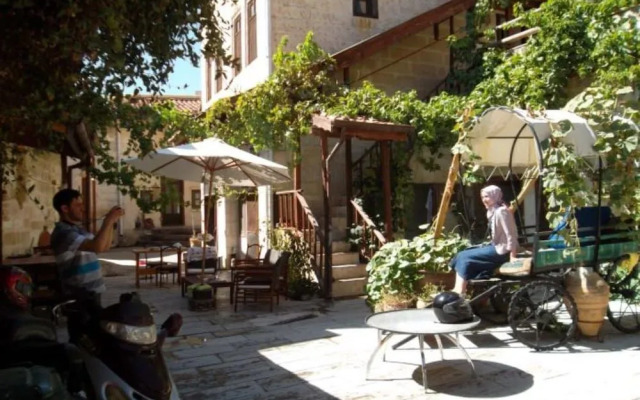 Tokmak Guest House