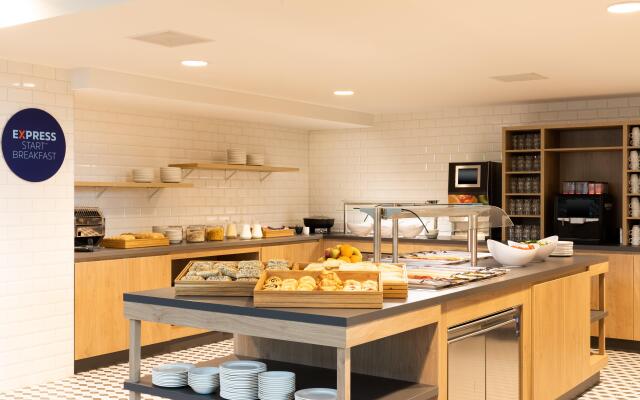 Holiday Inn Express Amsterdam - North Riverside by IHG