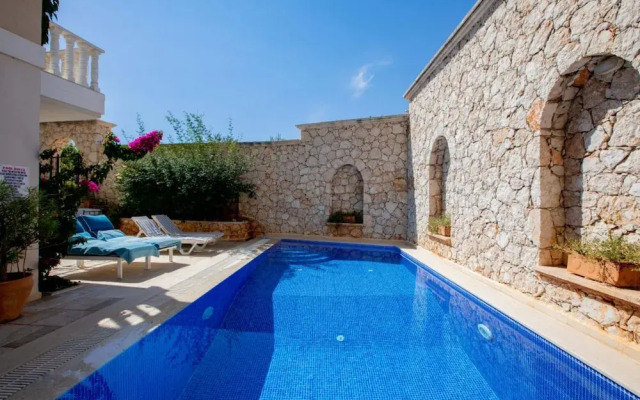 Invigorating Villa With Shared Pool in Kas